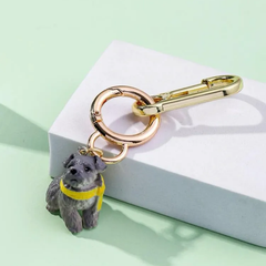360度どこからみても可愛い♪ 　グレーの犬　キーホルダー