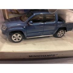 VW Amarok 2009 色：Blue metallic メーカー：ミニチャンプス 新品未使用 1/43ミニカー
