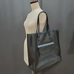 希少・美品✨】フルラ ユリッセ トートバッグ サメ レザー A4可 2025年