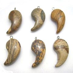 天然石（ジャスパー）のまが玉ペンダントトップ（1個売りです）