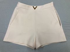 VALENTINO　ヴァレンティノ　ショート　パンツ　レディース　ベージュ　ゴールド金具