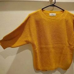 AZUL  黄色のセーター