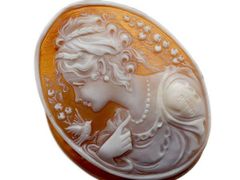 ジュエリー極】強い眼差しの貴婦人 シェルカメオルース 39.7mm