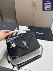 イブサンローラン カサンドラ ショルダーバッグ銀のバックル