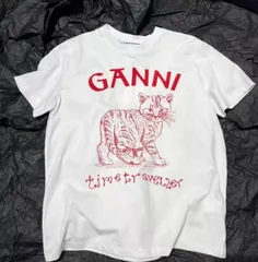 GANNI 猫グラフィックT 2025年最新】ganni tシャツ 猫の人気アイテム - メルカリ