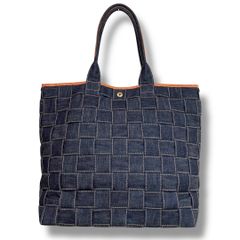美品 SAZABY サザビー デニムイントレチャートトートバッグ デニム素材 イントレチャートデザイン 編み込みバッグ スナップボタン開閉口 カジュアル 大容量 通勤 通学 レディース ゴーゴー古着セントラルパーク名古屋店No.781