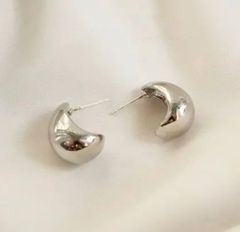 【在庫限り】　しずく　ドロップ　シルバー　スタッド　ピアス