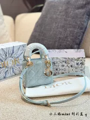 【今日特価】Dior Lady Dior ブルー ハンドバッグ シャツブルー レザー スモールサイズ