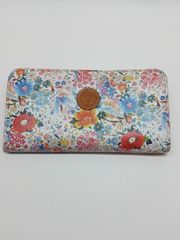 EMILIO PUCCI エミリオプッチ 花柄長財布 ピンク - メルカリ
