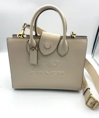 COACH コーチ CR681 2WAY トートバッグ ショルダー レザー ベージュ ホースアンドキャリッジ 型押しロゴ ハンドバッグ 斜め掛け 通勤 通学 ポケット付 ストラップ付 マグネット開閉 内側スエード 内ポケット アイボリー ユニセックス
