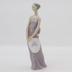 IT92X4UQM7HS LLADRO リヤドロ フィギュリン 花嫁介添人 帽子を持つ少女 5598 置き物 陶器 人形 インテリア 飾り コレクション