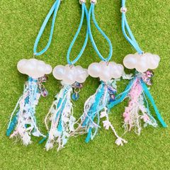 レインボーグミと雨粒ドロップのショルダー 大① - メルカリ