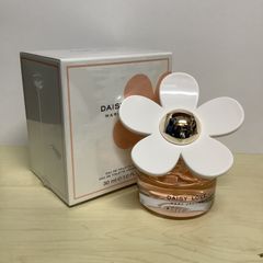 新品未開封　MARC JACOS マークジェイコブス　デイジーラブ　オードトワレ30ml