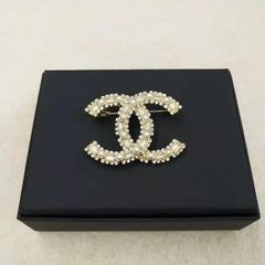 美品 CHANEL シャネル ブローチ シルバー - メルカリ