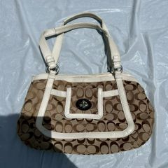 COACH シグネチャー ハンドバッグ ターンロック - メルカリ
