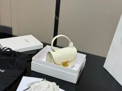 [Celine] ベサス トリオンフ ミニバッグ - 専用ボックス付き | セリーヌ レディースバッグ｜本日限定特価｜新品未使用-WTO輸入1