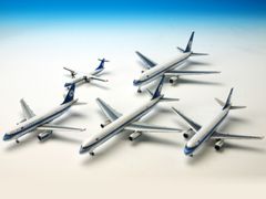 hogan 1/300 B747-400 JALアーク塗装 ダイキャストモデル - メルカリ