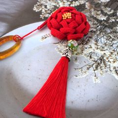 ❁つまみ細工サザンカタッセル＆とんぼ玉帯飾り❁和装・着物・浴衣・帯飾り・袴飾り・成人式・卒業式・卒園式・七五三・記念日・行事・ハンドメイドアクセサリー・山茶花・バックチャーム・和小物・和風アクセサリー