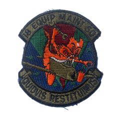 海兵隊航空隊 フライトデッキクルー 防音ヘルメット サイズ7-1\2 米軍 米海軍デッキクルーヘルメット白7 1/2 - ミリタリー