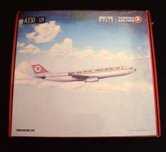 シンガポール航空 f1特別塗装機 1/200 Boeing 787-10 - メルカリ