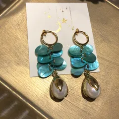 エメラルドグリーン　シェル　パール　蕾　イヤリング