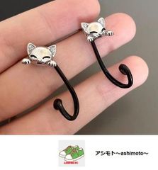 ☆新品未使用「送料込」ピアス//キュートな2wayタイプ// 猫 //18