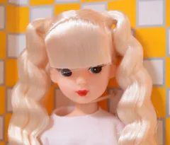 【新品 未開封】復刻版 初代リカちゃん オンライン限定 キャッスル ドール 新品未開封 リカちゃんキャッスル 復刻版初代リカちゃん21cm