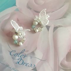 パールとティファニーブルーが可愛い♡春の蝶々のピアス