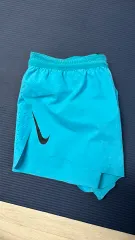 ナイキエアロスウィフト 2 インチ ショートパンツ