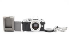 ★良品★ オリンパス OLYMPUS OM-D E-M10 MARK III シルバー ボディ OB2616 #398