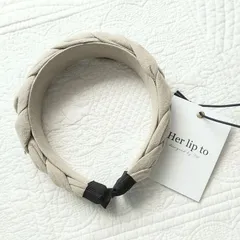 Herlipto／ハーリップトゥ　こじはるブランド　未使用品／定価3850円　ツイストヘアバンド　カチューシャ　ワンピコーデ　サンドベージュカラー