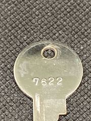オフィス家具　鍵　中古　生興（SF）　7622　書庫　ロッカー　メーカー純正