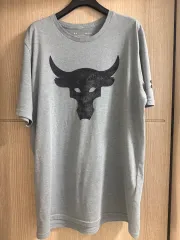 UNDER ARMOUR(アンダーアーマー) プロジェクト ロック 半袖 Tシャツ グレー