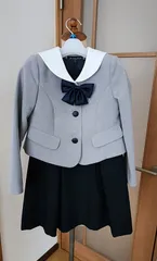 女の子フォーマルスーツ（美品）