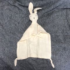 【新品】うさぎぬいぐるみにぎにぎモスリンコットンベビーガーゼタオル赤ちゃん子供服