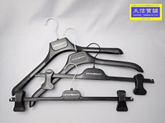 EMPORIO ARMANI エンポリオ アルマーニ ハンガー 4本セット 中古B+ 【送料無料】 A-8224