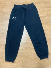 UNDER ARMOUR(アンダーアーマー) トレーナー 黒 ジョガーパンツ M