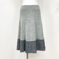 GALLORIA ガロリア ニット フレア スカート グレー gray レディース フリーサイズ相当 上品 シンプル カジュアル エレガント 秋冬 綺麗め 美シルエット 無地 伸縮性 通勤 通学 大人かわいい おしゃれ 美品✨のサムネイル