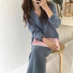 秋　冬　レディース　ニットワンピ　ロングワンピース　無地　シンプル　Vネック 31a