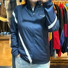 Nike(ナイキ） スウッシュ ネイビー ウインドブレーカー