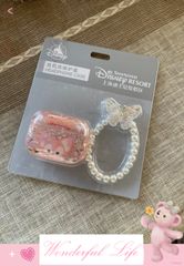 【即納在庫】上海ディズニー公式グッズ  でWonderful Life shop 海外限定 上海ディズニーランド   ディズニーダッフィー＆フレンズキャラクター 煌びやかで高級感あるAirPods Pro(第2世代)用 ケース チェーン付き