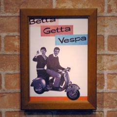 Vespa レトロ ミニポスター B5額入り ◆ 複製広告 ヴェスパ 2人乗り レジャー FB5-014