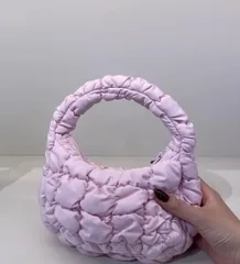 COS バッグ  ミニクラウドバッグ韓国ハンドバッグ餃子バッグトレンディシャーリングハンドバッグミニバッグ