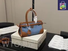【今日特価】Prada Soft Lux Canvas Underarm Bag プラダ ソフトラックス キャンバス アンダーアームバッグ-WTO輸入
