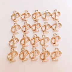 P ＊20個 アルファベットチャーム