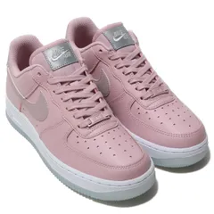 [ナイキ] ウィメンズ エア フォース 1 '07 エッセンシャル [WMNS AIR FORCE 1 '07 ESSENTIAL] プラムチョーク/ホワイト/メタリックラスター AO2132-500(商品種類を選択するとサイズが表記されます）