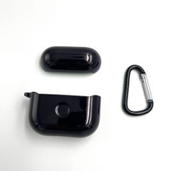★新品★ 光沢ブラック AirPodsケース ハードタイプ 衝撃＆傷防止　高級感　ツヤ　スタイリッシュ　丈夫　保護