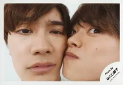 【中古】生写真(ジャニーズ) なにわ男子/藤原丈一郎・大橋和也/横型・顔アップ・藤原目細め・大橋左向き・目線右・背景白/「ジャニーズJr.8・8祭り～東京ドームから始まる～」セルフィー/公式生写真