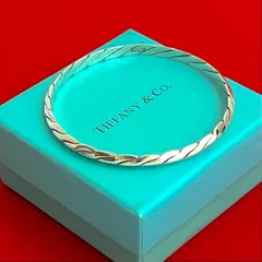 2025年最新】ティファニー ナイフエッジ バングルの人気アイテム