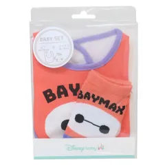 【メール便】ベイマックス ベビー用品 ベビーセット ビブ＆ソックス ロゴ ディズニー スモールプラネット プレゼント ギフト スタイ＆赤ちゃん用靴下 出産祝い キャラクター グッズ 